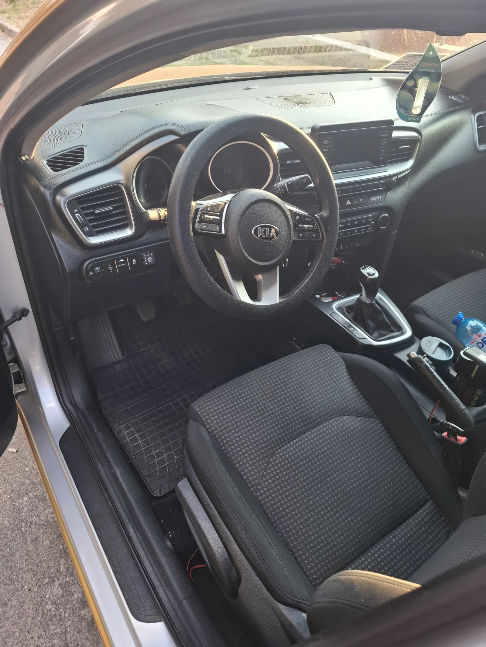Kia Ceed 1, 4/99к.с, газ-бензин, снимка 6 - Автомобили и джипове - 55795195