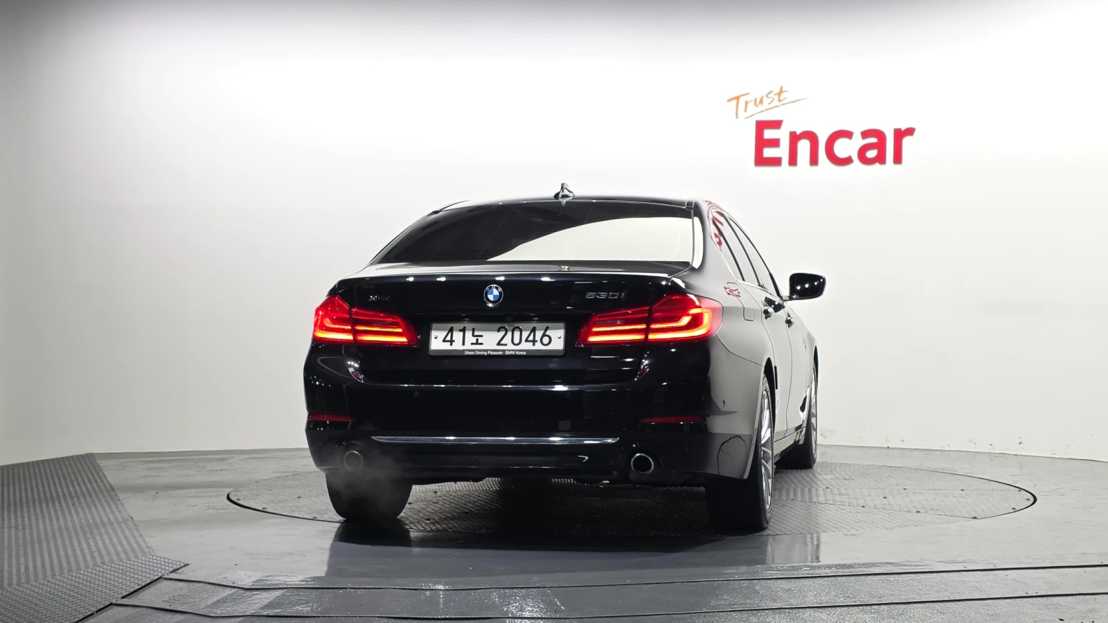 BMW 530 i xDrive Luxury Plus, снимка 4 - Автомобили и джипове - 55834262