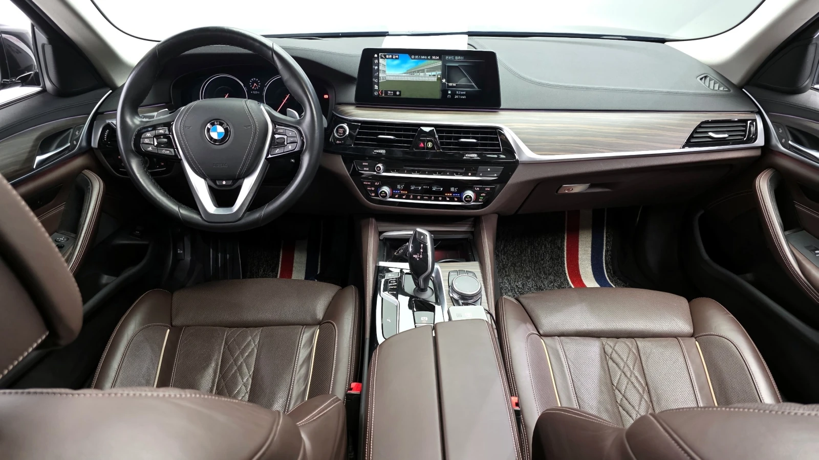 BMW 530 i xDrive Luxury Plus, снимка 7 - Автомобили и джипове - 55834262