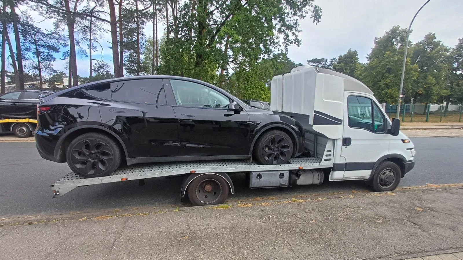 Tesla Model Y LONG RANGE/DUALMOTOR/AWD/��������/���������� | Mobile.bg � ����������� 5