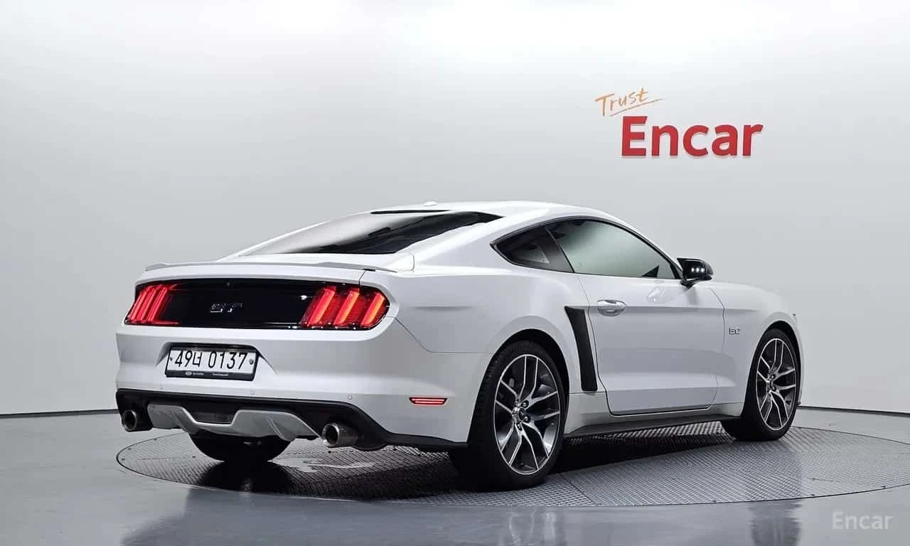 Ford Mustang GT Coupe | АВТОФИНАНСИРАНЕ БЕЗ ПЪРВОНАЧАЛНА, снимка 2 - Автомобили и джипове - 56248812