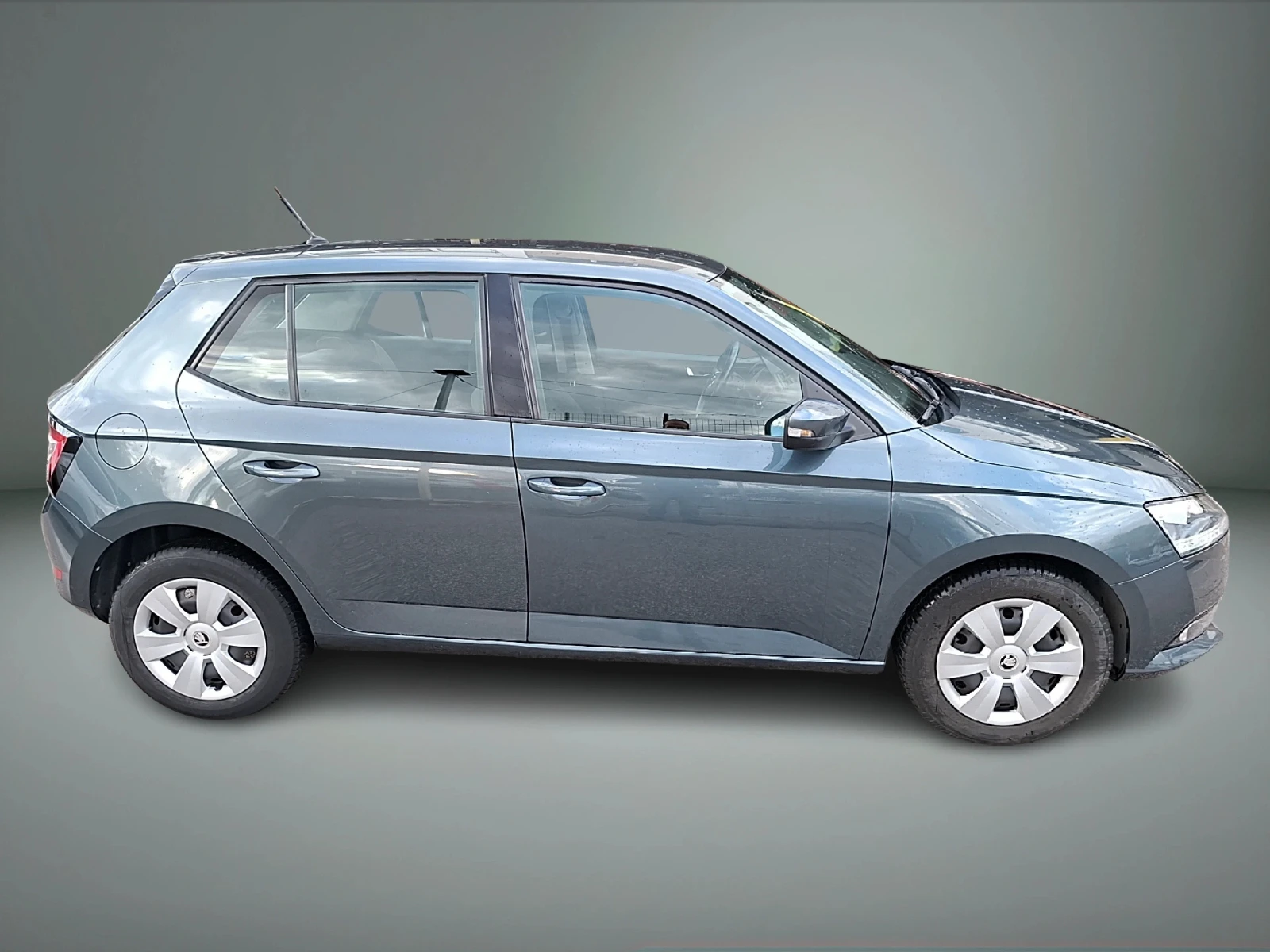 Skoda Fabia 1.0 MPI, снимка 3 - Автомобили и джипове - 56747856