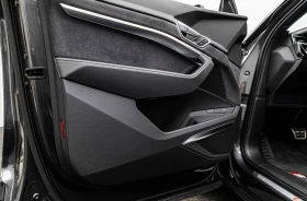 Audi SQ8 E-TRON/SPORTBACK/B&O/PANO/360/MATRIX/HEAD UP/, снимка 8
