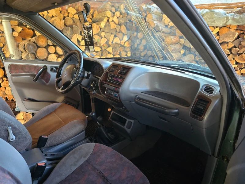 Nissan Terrano, снимка 5 - Автомобили и джипове - 53198911