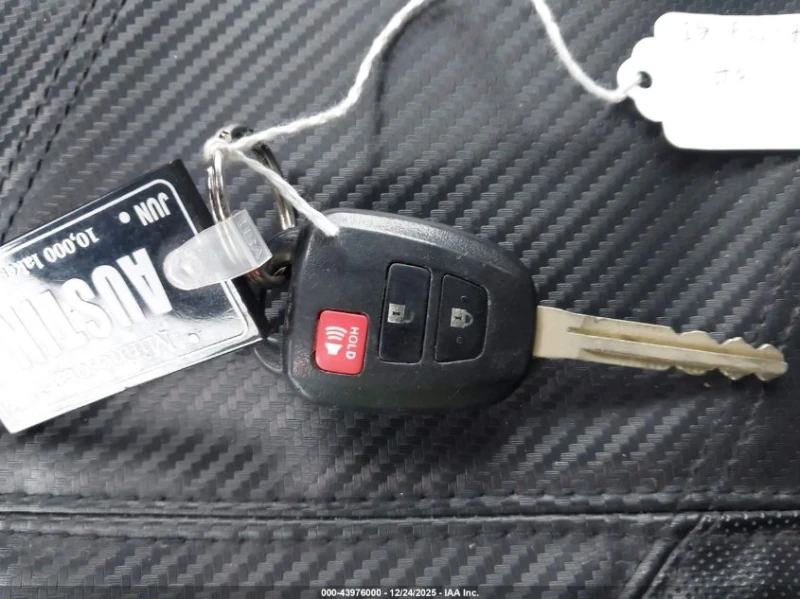 Toyota Rav4 2.5l Le, снимка 11 - Автомобили и джипове - 53335771