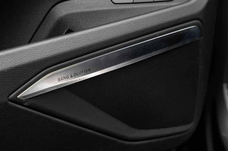 Audi SQ8 E-TRON/SPORTBACK/B&O/PANO/360/MATRIX/HEAD UP/, снимка 9 - Автомобили и джипове - 53438429