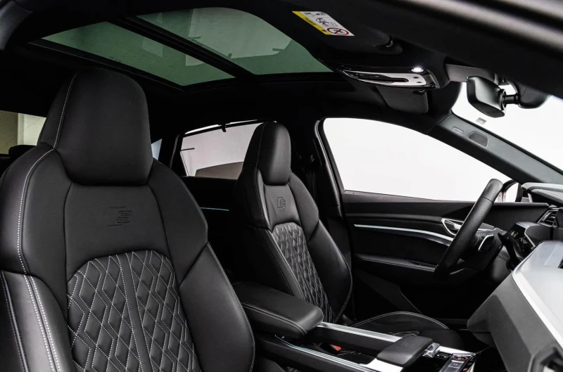 Audi SQ8 E-TRON/SPORTBACK/B&O/PANO/360/MATRIX/HEAD UP/, снимка 15 - Автомобили и джипове - 53438429