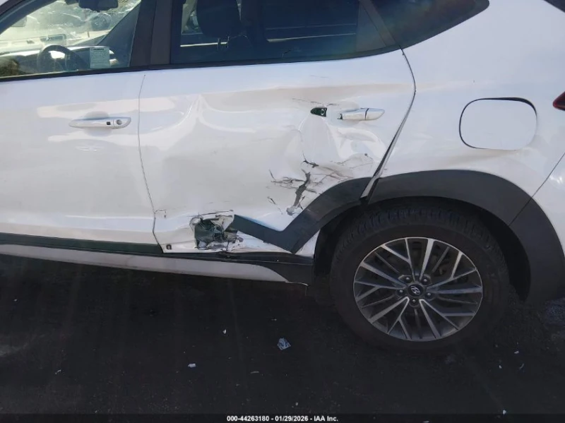 Hyundai Tucson 2.4l Sel, снимка 6 - Автомобили и джипове - 53577401