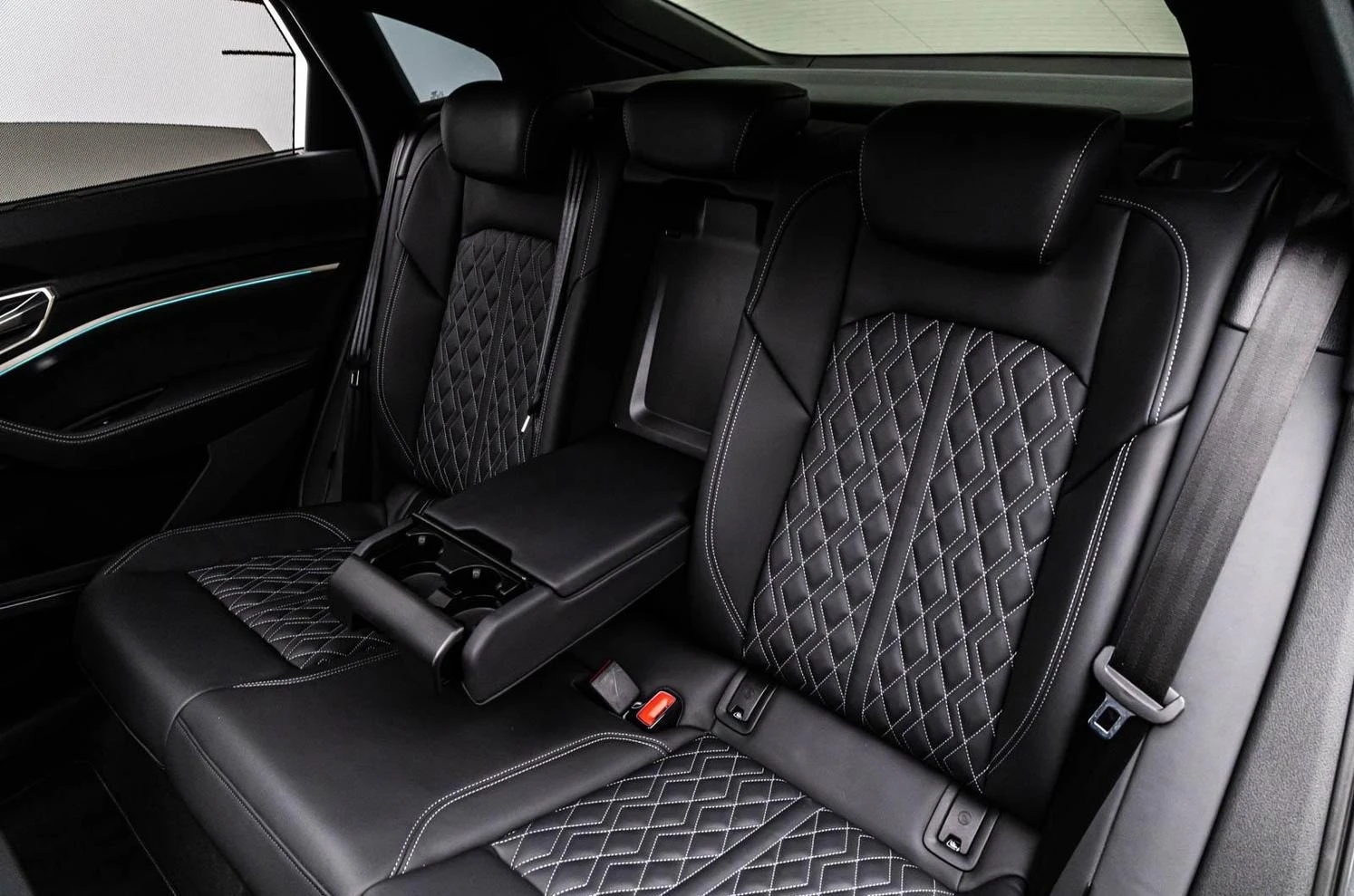 Audi SQ8 E-TRON/SPORTBACK/B&O/PANO/360/MATRIX/HEAD UP/ | Mobile.bg � ����������� 16