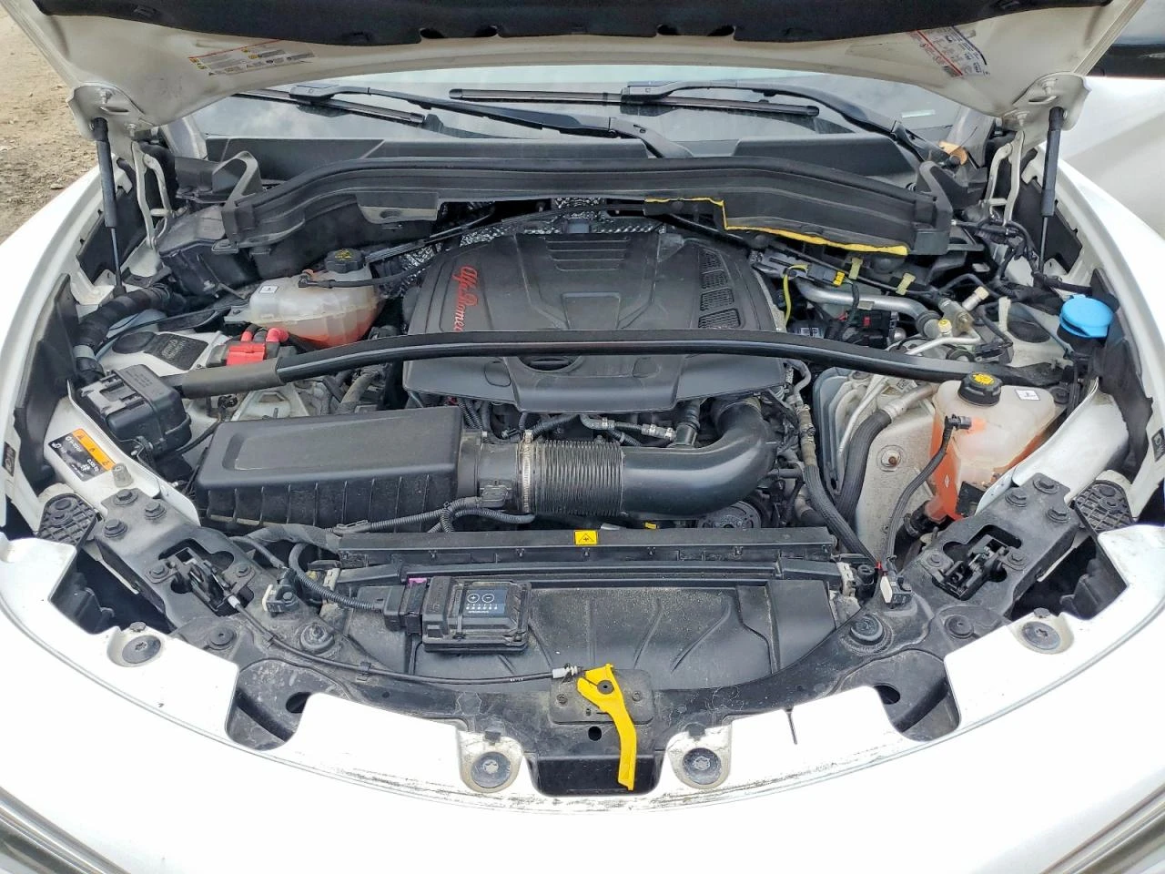 Alfa Romeo Stelvio 2.0l Ti, снимка 12 - Автомобили и джипове - 54241462