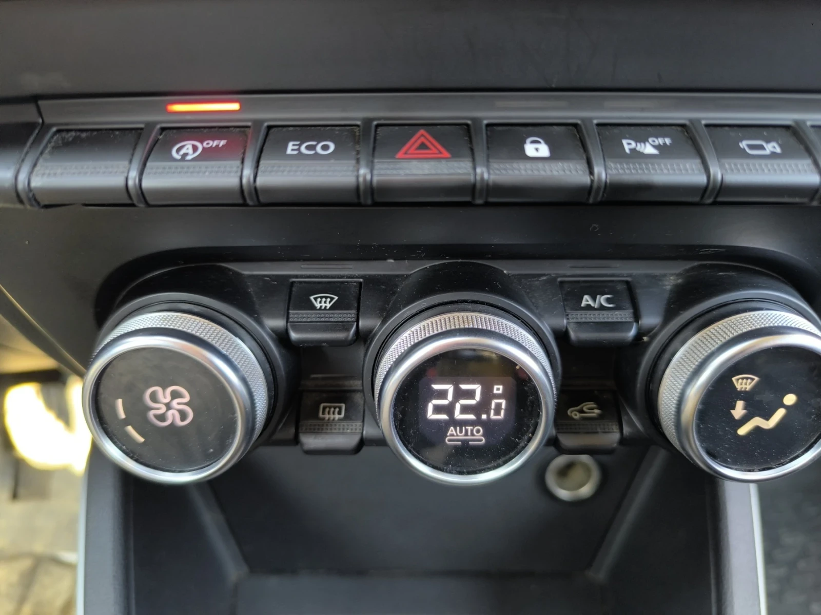 Dacia Duster 119k km Blue Line Eco-G 100- Газ, снимка 12 - Автомобили и джипове - 54890014