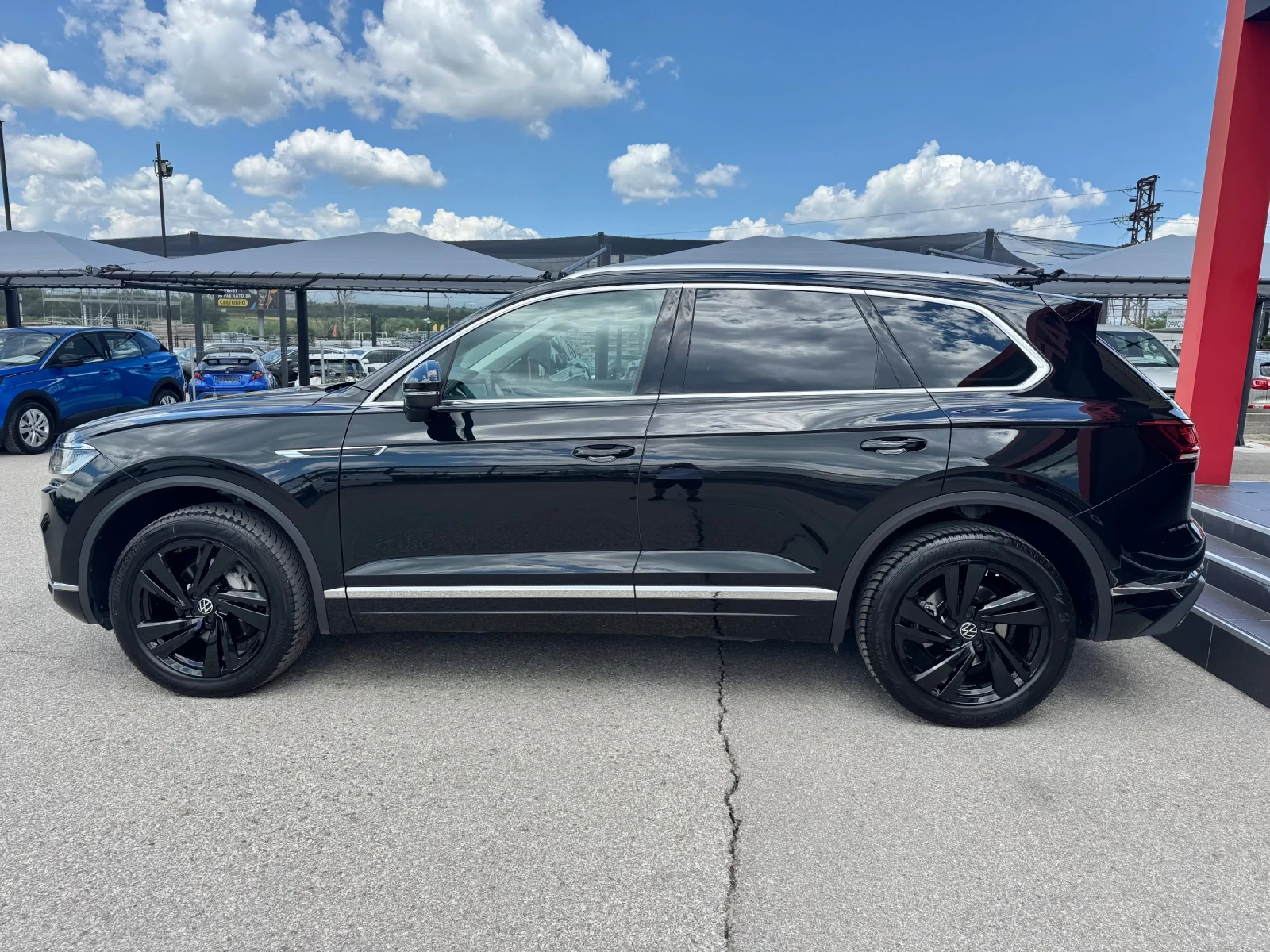 VW Touareg 3.0TDI-KEYLESS-PANORAMA-MEMORY-ПОДГРЕВ-93000км., снимка 3 - Автомобили и джипове - 54967692