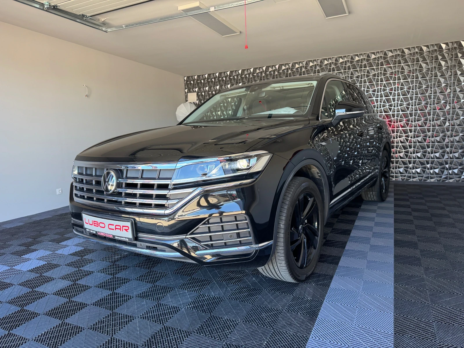 VW Touareg 3.0TDI-KEYLESS-PANORAMA-MEMORY-�������-93000��. | Mobile.bg � ����������� 3