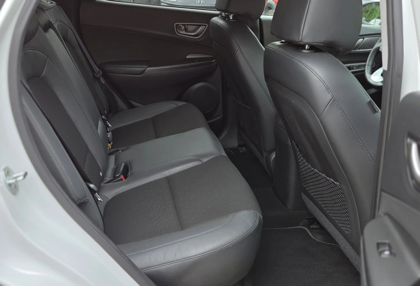 Hyundai Kona SOH100%ГАРАНЦИОННА/СЕРВИЗНА КНИЖКА, снимка 9 - Автомобили и джипове - 55005737