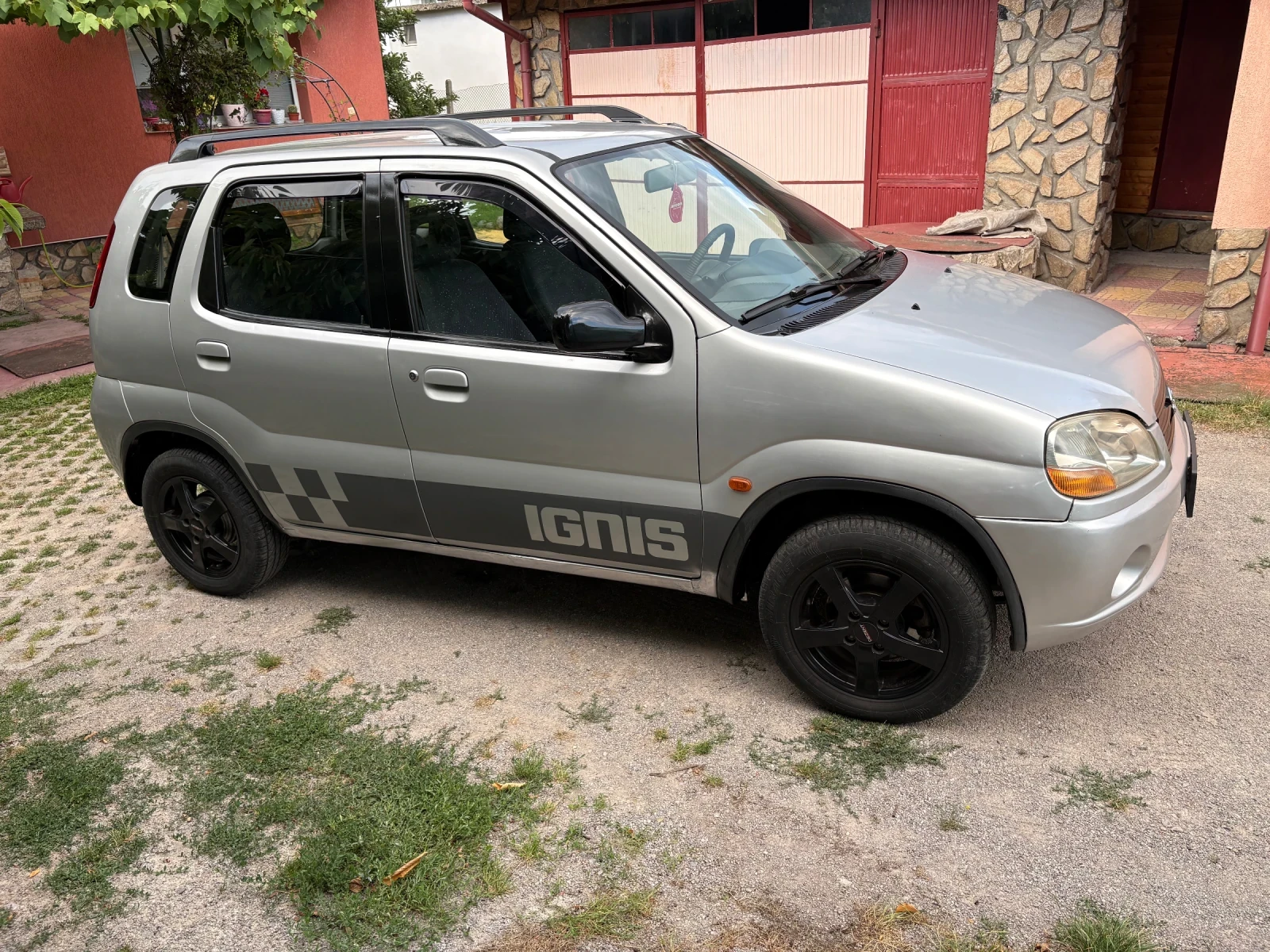 Suzuki Ignis, снимка 3 - Автомобили и джипове - 55165918