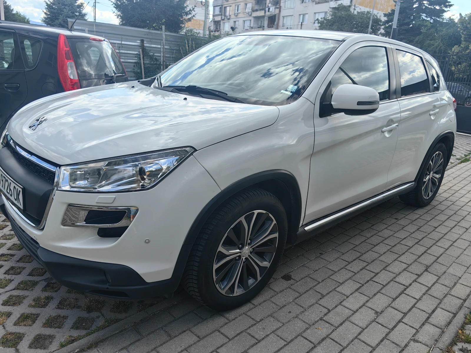Peugeot 4008, снимка 4 - Автомобили и джипове - 55291854