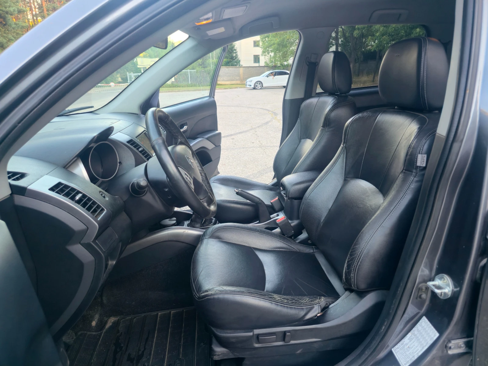 Citroen C-Crosser 2.2 HDI Навигация, снимка 12 - Автомобили и джипове - 56011739