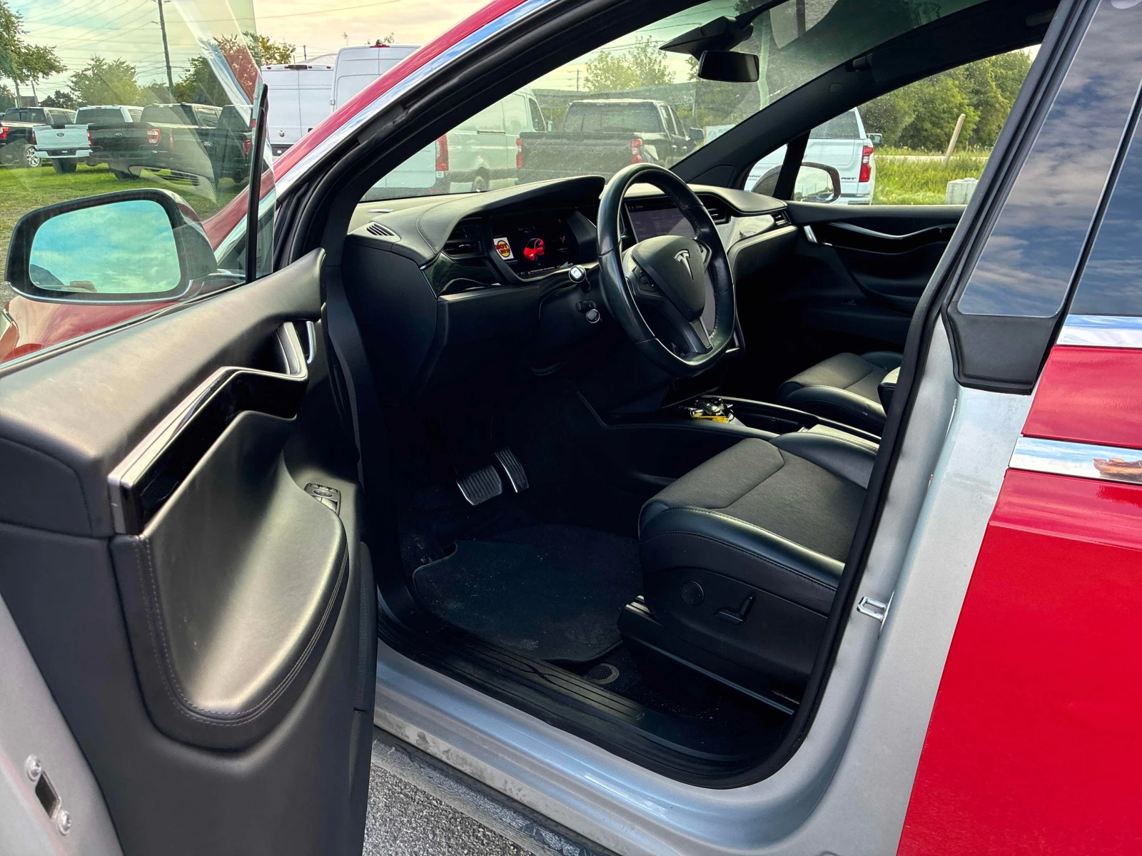 Tesla Model X * AWD * CARFAX * БЕЗ ПЪРВОНАЧАЛНА ВНОСКА, снимка 5 - Автомобили и джипове - 56149726