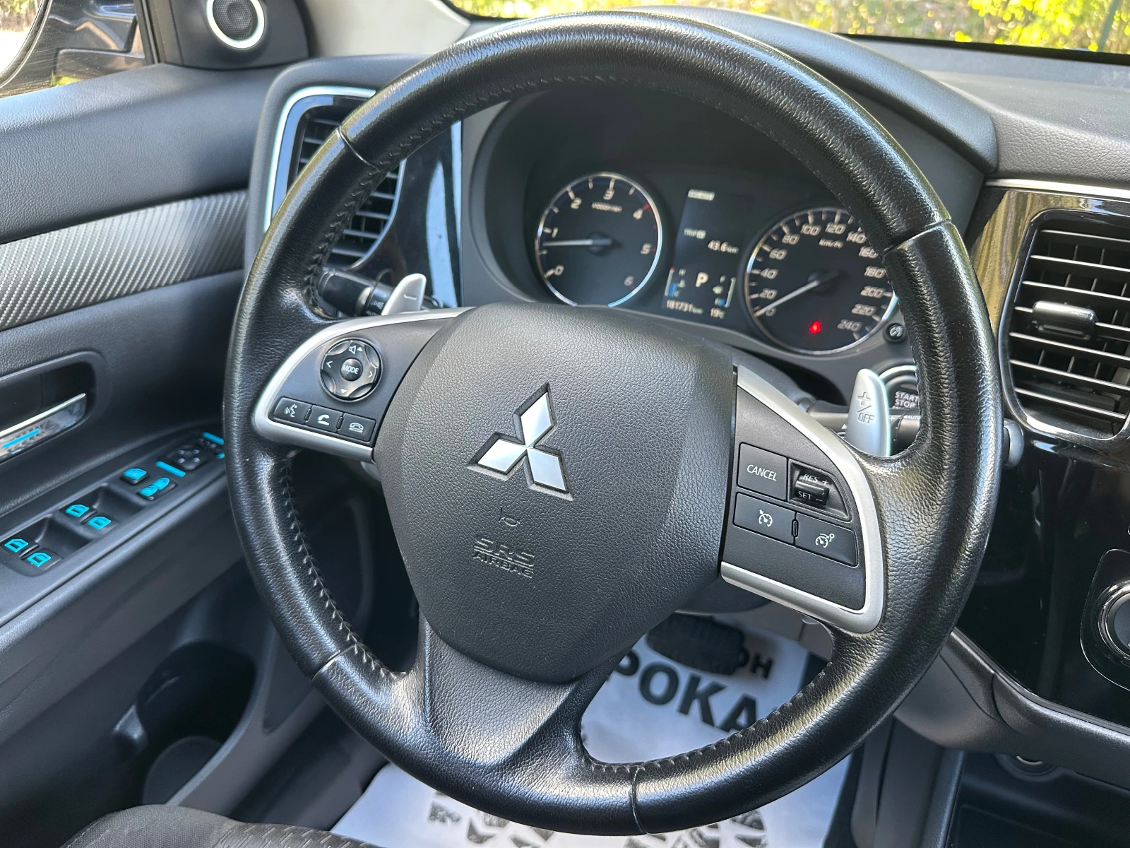 Mitsubishi Outlander 2.2 D * АВТОМАТ* , снимка 10 - Автомобили и джипове - 56326393
