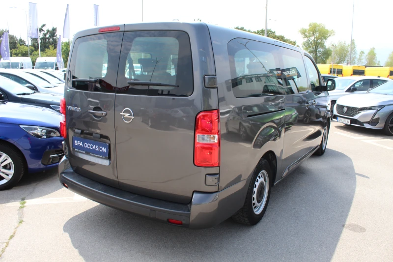 Opel Vivaro 1.5D / 120 hp MT6 E6, снимка 4 - Бусове и автобуси - 47050640