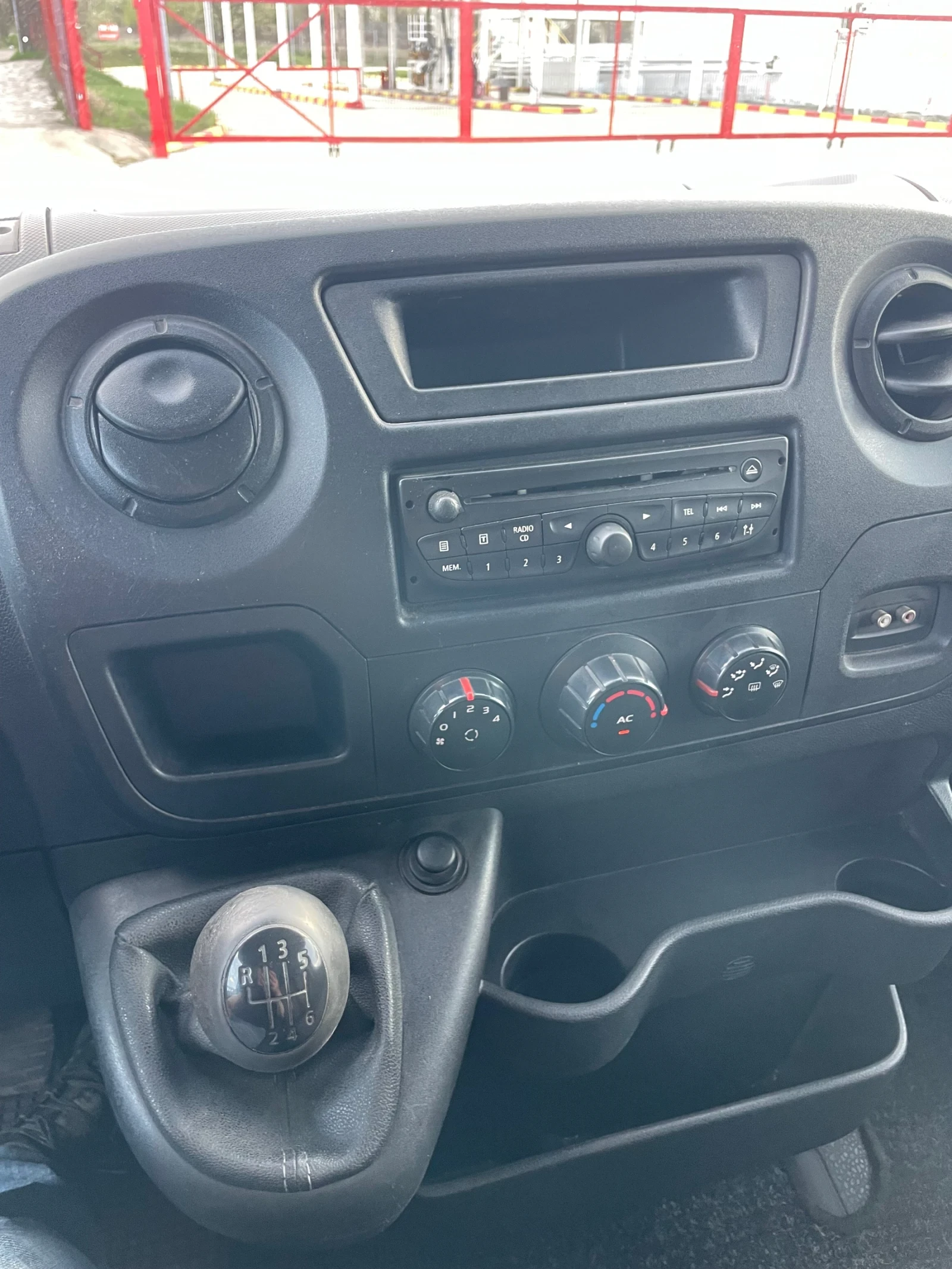 Renault Master 2.3 дизел 101 коня реален пробег , снимка 10 - Бусове и автобуси - 54244619