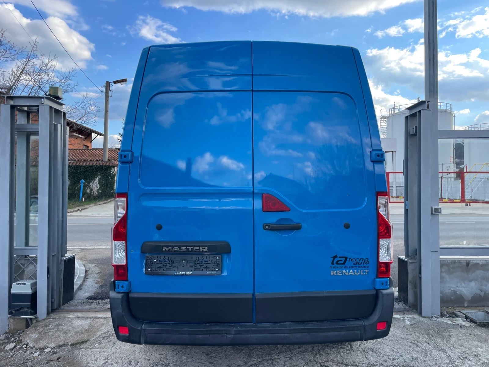 Renault Master 2.3 дизел 101 коня реален пробег , снимка 4 - Бусове и автобуси - 54244619