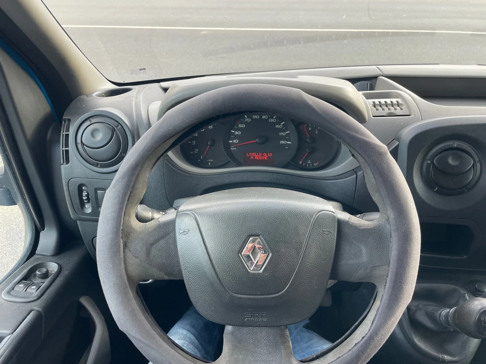 Renault Master 2.3 дизел 101 коня реален пробег , снимка 9 - Бусове и автобуси - 54244619