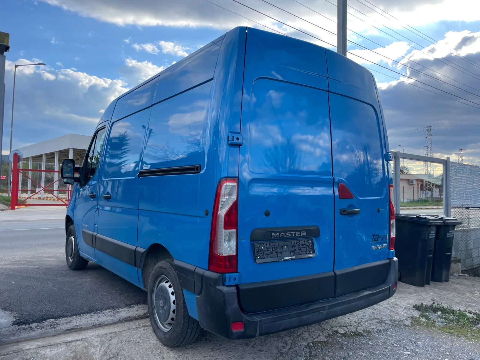 Renault Master 2.3 дизел 101 коня реален пробег , снимка 6 - Бусове и автобуси - 54244619