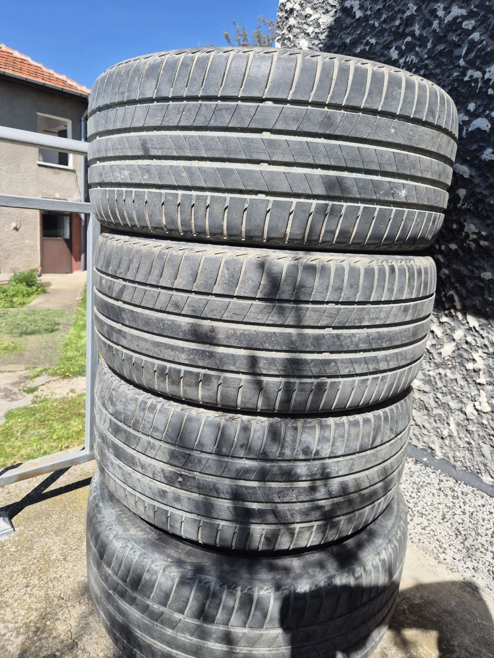 Гуми Летни 245/40R19