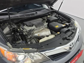 Toyota Camry 2.5 XLE, снимка 6