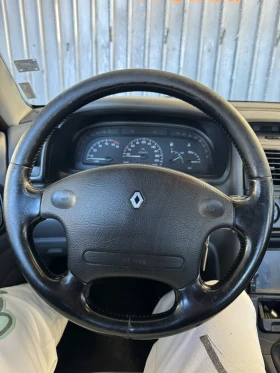 Renault Laguna 2.2, снимка 9