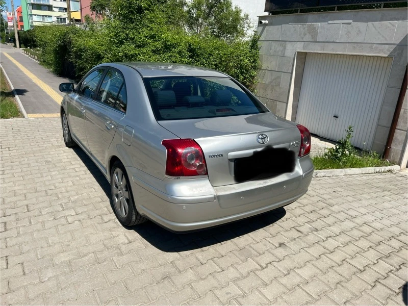 Toyota Avensis 2.2, снимка 2 - Автомобили и джипове - 46911908