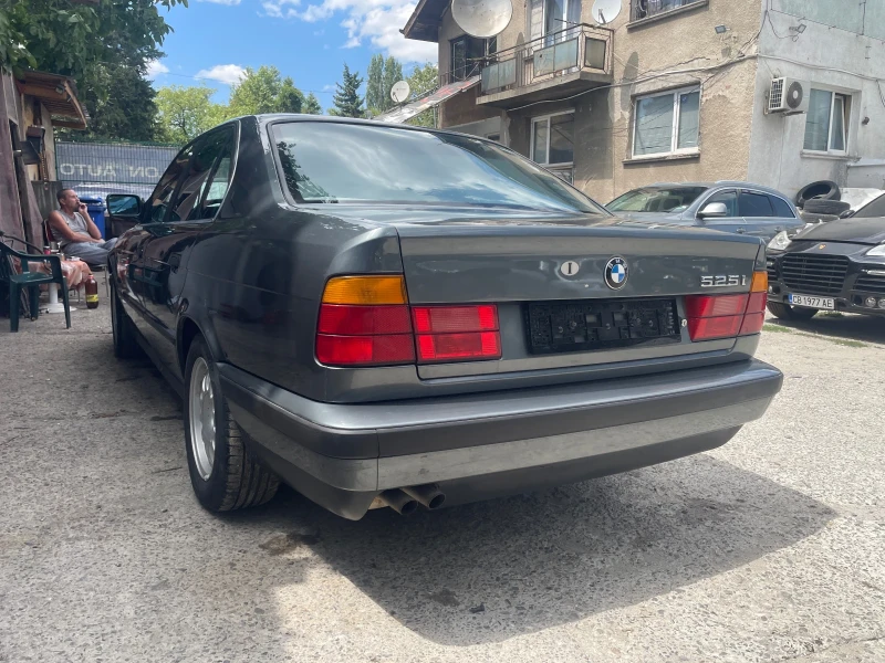 BMW 525 Автоматик-Уникат, снимка 3 - Автомобили и джипове - 47318635