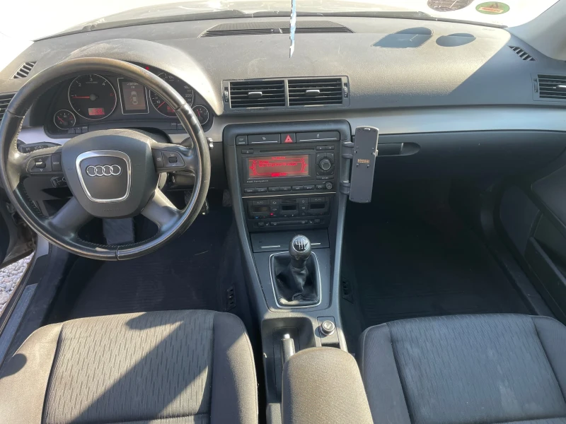 Audi A4 2.0 TDi, снимка 9 - Автомобили и джипове - 47352764