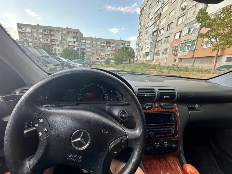 Mercedes-Benz C 180 6ск. реални, снимка 5 - Автомобили и джипове - 47910502