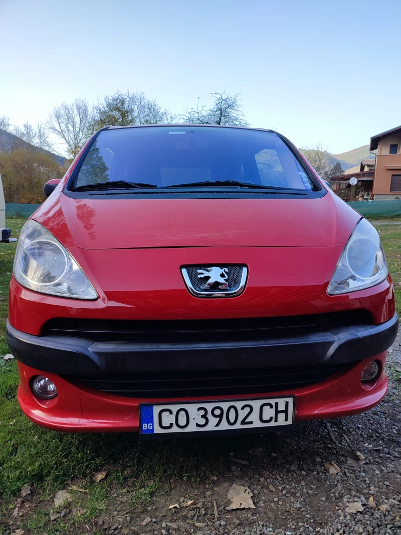 Peugeot 1007 1.4 gaz, снимка 1 - Автомобили и джипове - 49590355