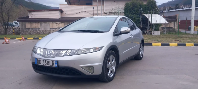 Honda Civic 1.4 BENZIN , снимка 4 - Автомобили и джипове - 52605574