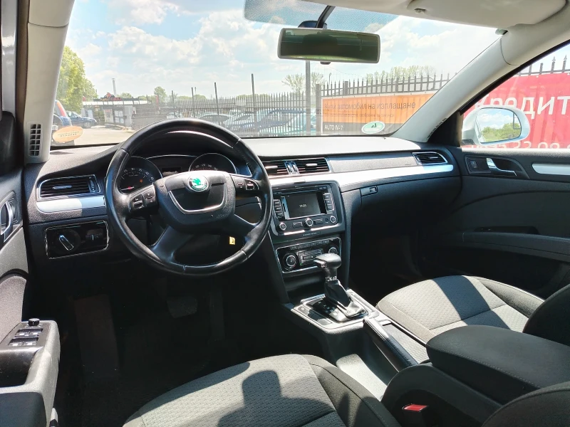 Skoda Superb 2.0 TDI SCOUT , снимка 11 - Автомобили и джипове - 51601663
