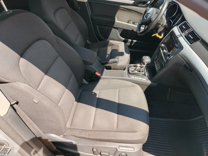 Skoda Superb 2.0 TDI SCOUT , снимка 13 - Автомобили и джипове - 51601663