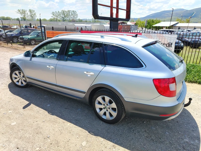 Skoda Superb 2.0 TDI SCOUT , снимка 8 - Автомобили и джипове - 51601663