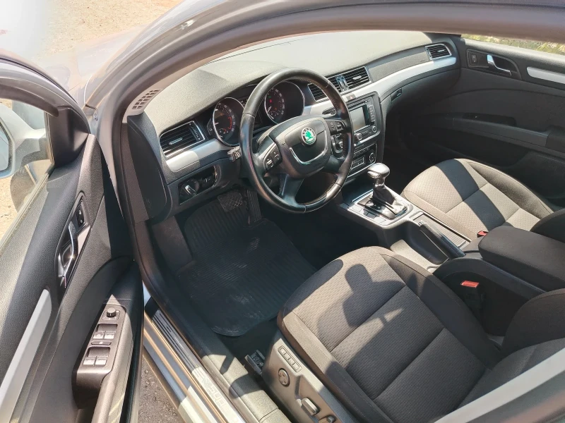 Skoda Superb 2.0 TDI SCOUT , снимка 9 - Автомобили и джипове - 51601663