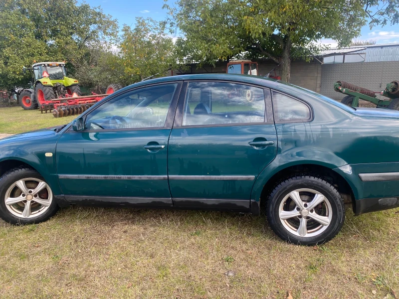 VW Passat, снимка 5 - Автомобили и джипове - 52451518