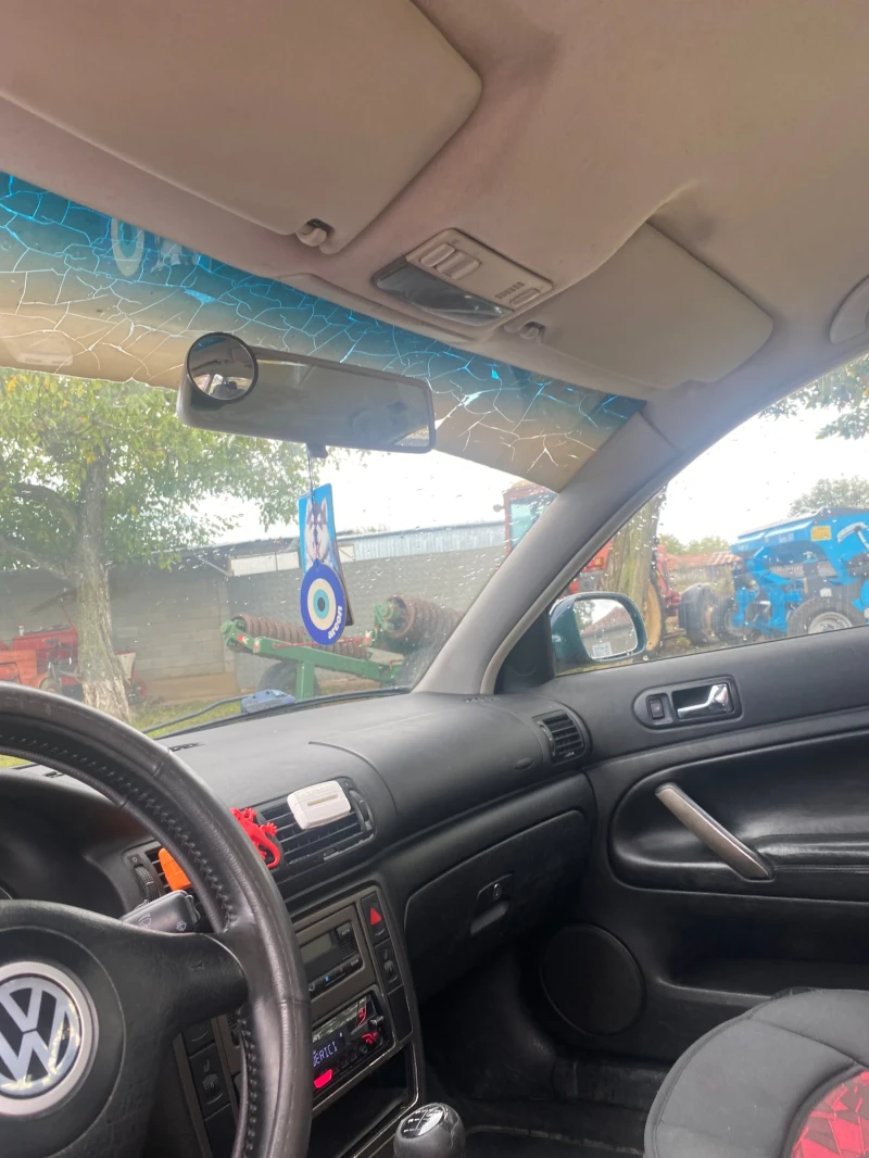 VW Passat, снимка 10 - Автомобили и джипове - 52451518