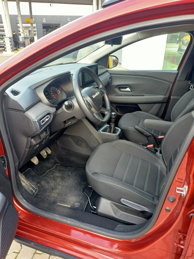Dacia Jogger 2900лв за получаване, 1.0TCe EcoG 6+ 1 ГАЗ, снимка 7 - Автомобили и джипове - 52548837