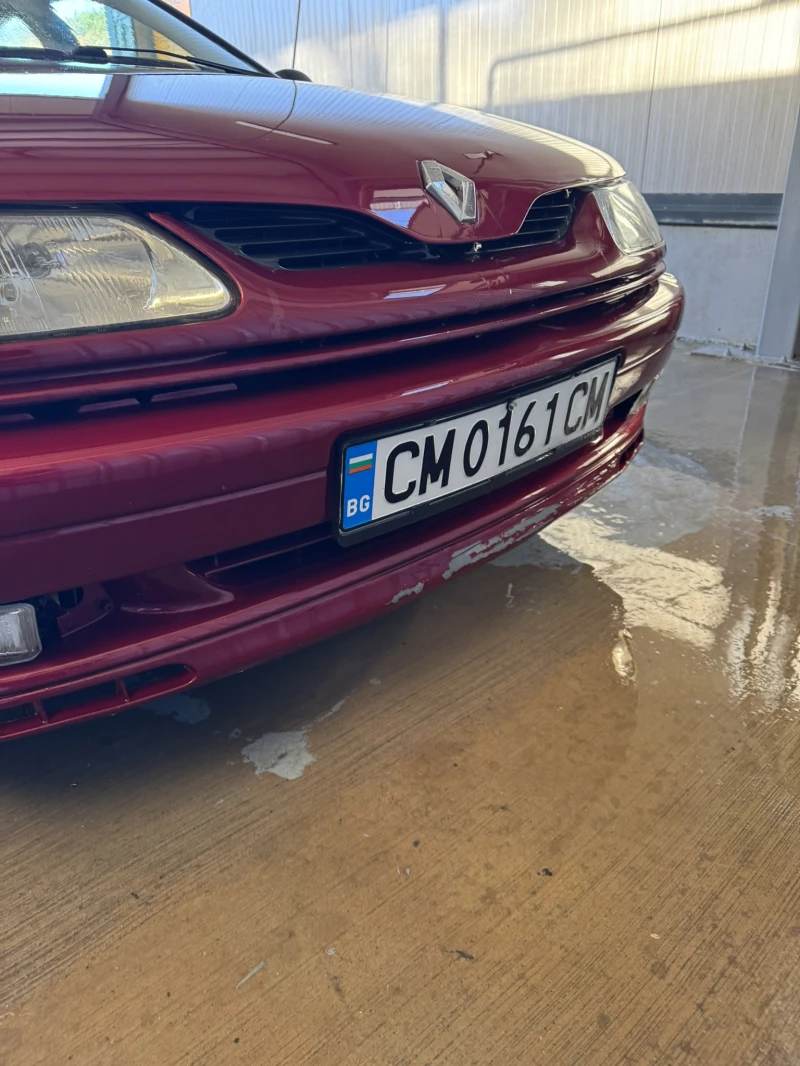 Renault Laguna 2.2, снимка 3 - Автомобили и джипове - 52554056