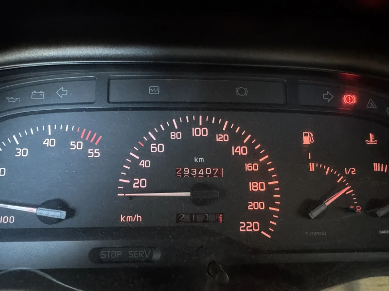 Renault Laguna 2.2, снимка 12 - Автомобили и джипове - 52554056