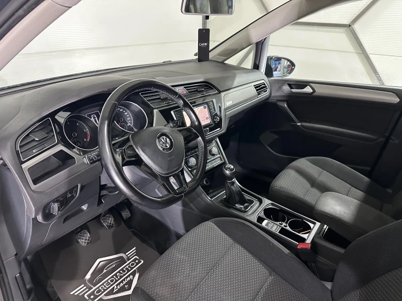 VW Touran 7 места, снимка 7 - Автомобили и джипове - 52839804
