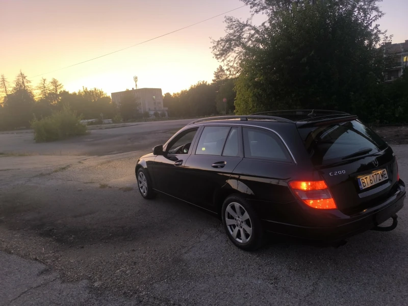 Mercedes-Benz C 200, снимка 4 - Автомобили и джипове - 52902358
