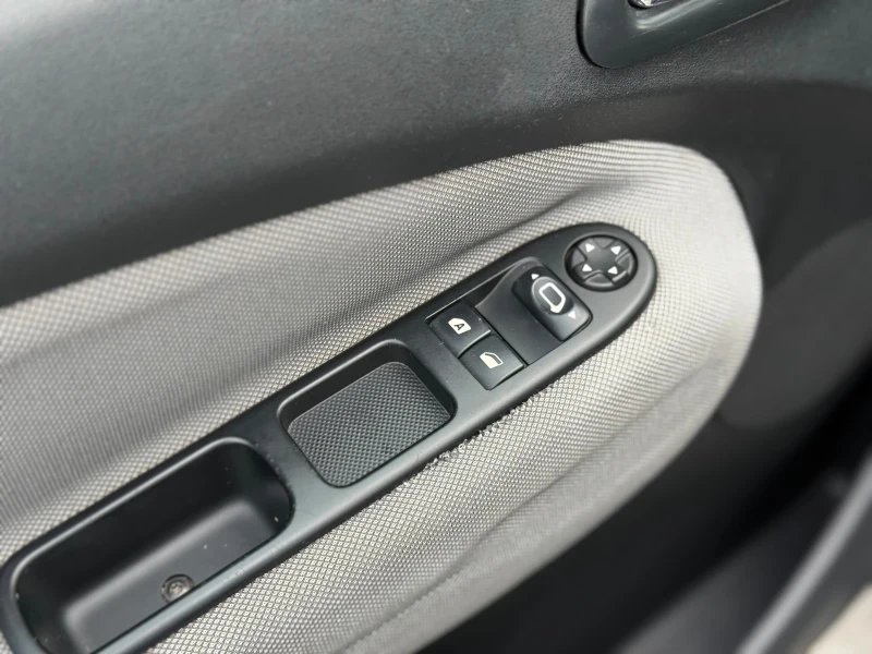 Citroen C4 Picasso 1.6бензин* 2011г* Ръчка* 172.000КМ* , снимка 12 - Автомобили и джипове - 53289202