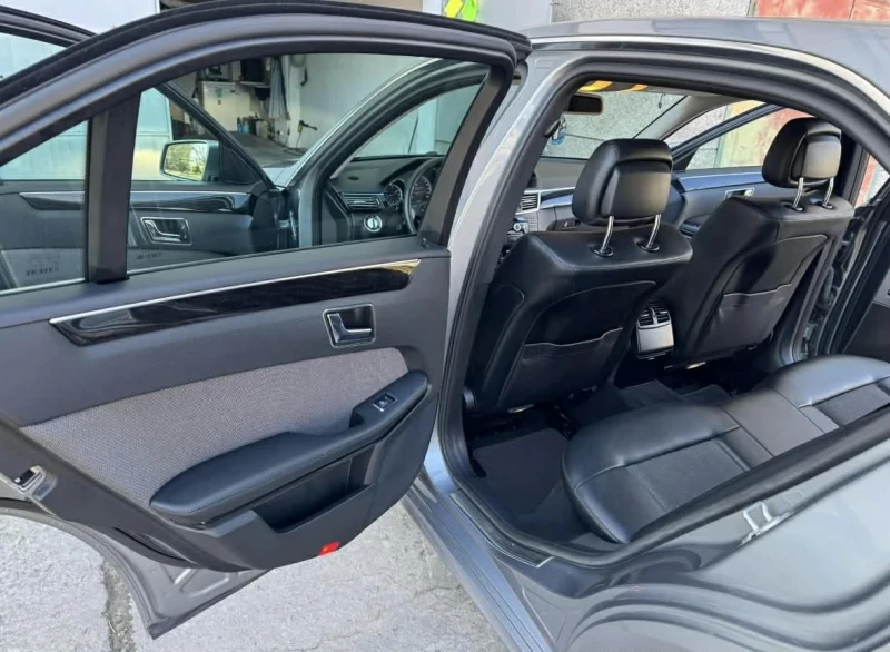 Mercedes-Benz E 220, снимка 10 - Автомобили и джипове - 53421879